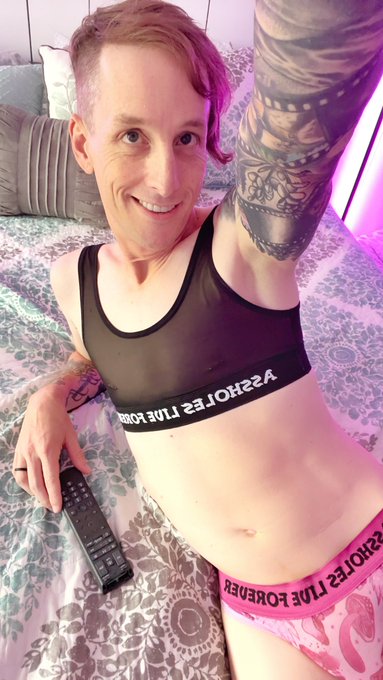 Happy Friday! Working on a new hair style&hellip;hope you like the progress. #femboy #sissy #gurl #sissygurl<a href="/tag/sissy"class="tags"><span>#sissy</span></a><a href="/tag/gurl"class="tags"><span>#gurl</span></a><a href="/tag/femboy"class="tags"><span>#femboy</span></a><a href="/tag/sissygurl"class="tags"><span>#sissygurl</span></a><a href="/tag/femboyfriday"class="tags"><span>#femboyfriday</span></a>