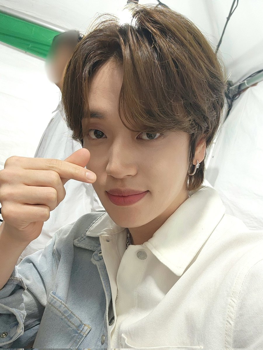 ๋์ NIEL tweet media