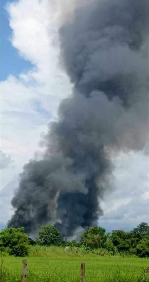 Chan45704011's tweet photo. Bago Division, It is known from the local people that the terrorist army burned down the village of Ngahtwaysote in Kyaukgyi Township.

#2023Sep15Coup 
#NoMoreDirtyDeals
#DoMoreSingapore 
#India_StopSupportingMyanmarJunta
#WhatsHappeningInMyanmar https://t.co/OxGdtvSeLi