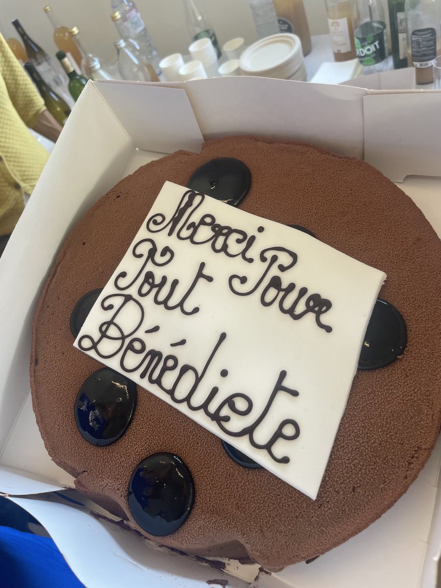 BJavelot's tweet image. Belles surprises aujourd’hui pour mon dernier séminaire avec les équipes Wholesale mobile. Nous avons fait de belles choses ensemble ! #ProudManager  #BestTeam 🙌 ⁦@Wholesaleorange⁩