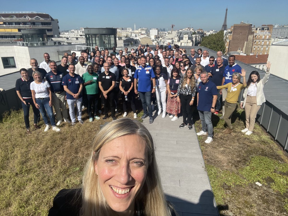 BJavelot's tweet image. Belles surprises aujourd’hui pour mon dernier séminaire avec les équipes Wholesale mobile. Nous avons fait de belles choses ensemble ! #ProudManager  #BestTeam 🙌 ⁦@Wholesaleorange⁩