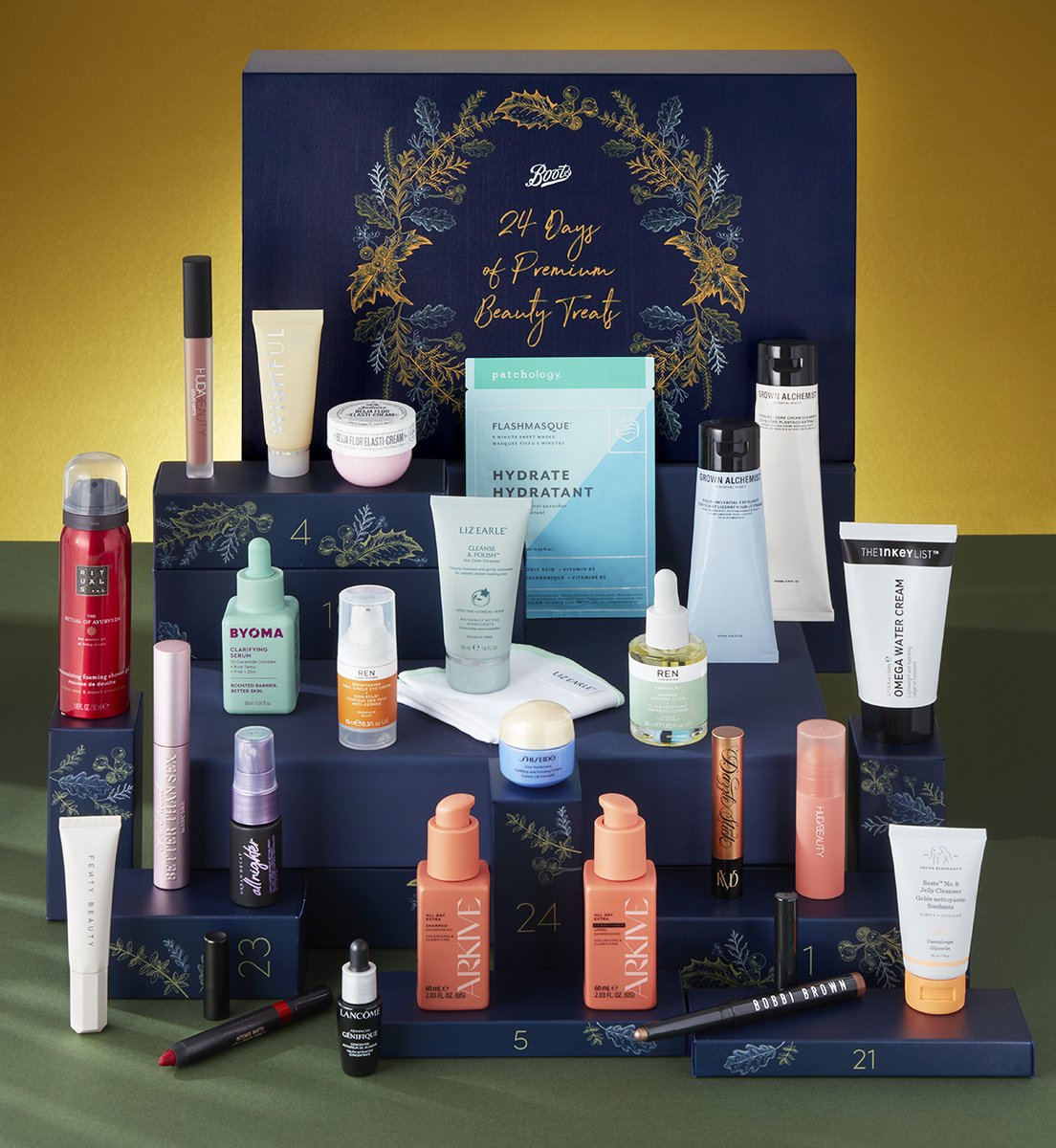 BootsUK's tweet image. Our 24 Days of Premium Beauty Treats Advent Calendar is here - packed with must-have products (including 14 full size) to leave you glowing from head to mistletoe 💄 

Bag yours for only £99 (worth over £450) spr.ly/6013Pfr0V 🎄 #beautyadventcalendar #createjoy #bootsuk