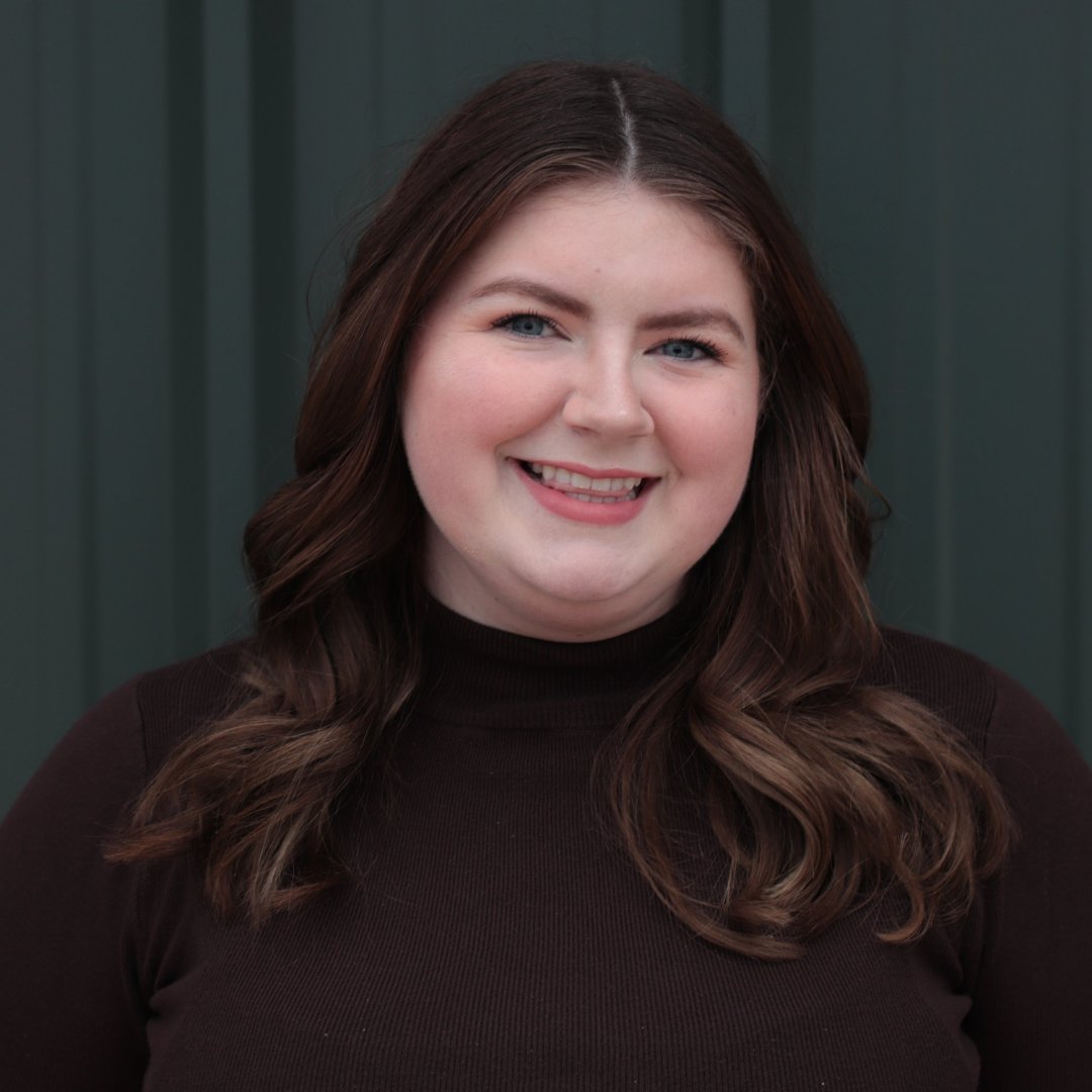 Meet Chloe Coulter, one of our fall interns! Chloe is in her final year at Belmont University in Nashville, Tennessee where she will earn a Bachelor of Fine Arts in Theatre Performance.
