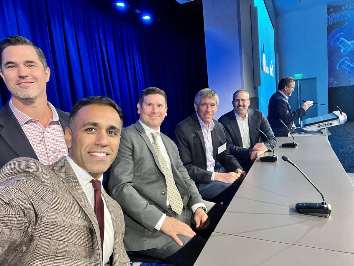 AjayLallMD's tweet photo. On the panel with some hip guys! @ArthrexMedEd @Arthrex #HipHorizons2023 https://t.co/7VuFIquGnw