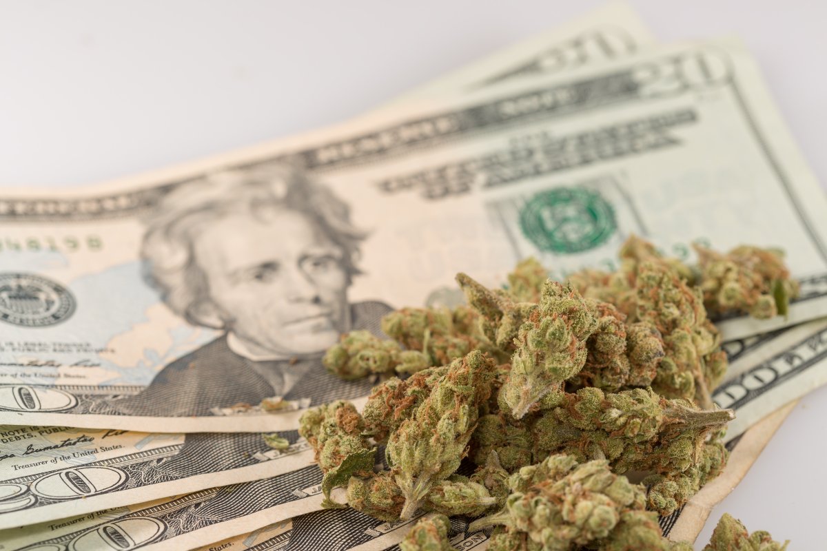 BREAKING: The Senate Banking Committee has officially scheduled a vote on a marijuana banking bill for September 27.

marijuanamoment.net/key-senate-com…