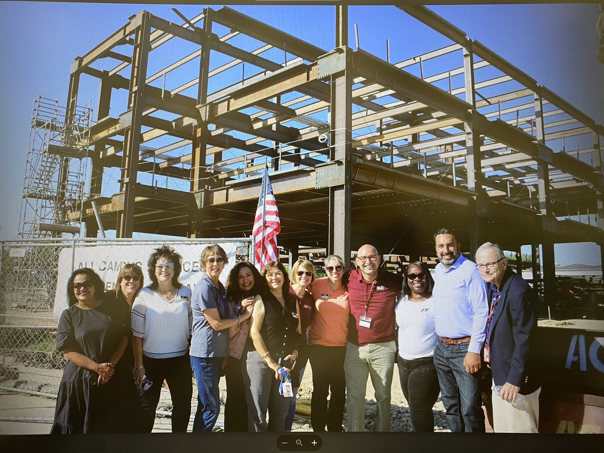 Jen_Z_2017's tweet photo. This is my Team…what a privilege to serve @AVCollegeCA with these amazing colleagues! https://t.co/B7g1g7NMmA