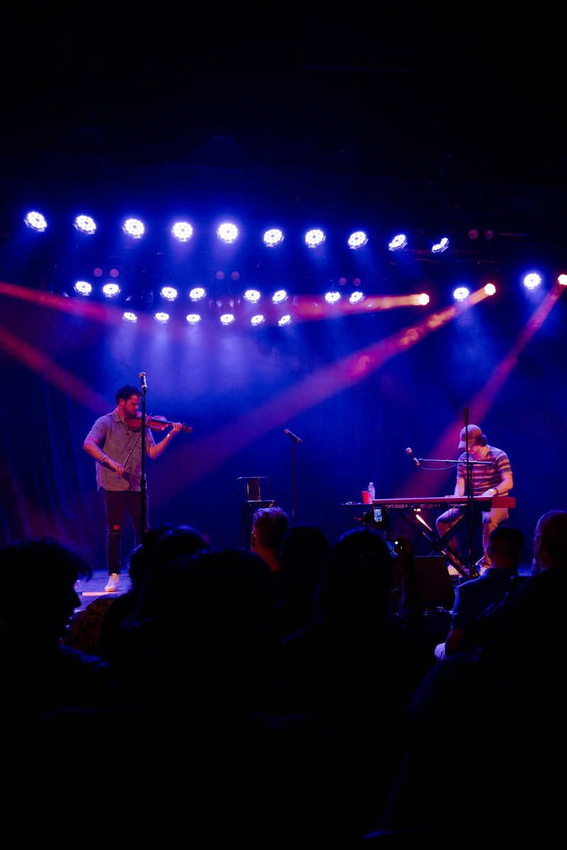 MarcusVeltri's tweet photo. My first show with @RealRobLandes in LA was SO much fun. Huge thank you to everyone who came out. We are planning more live shows in the future :) https://t.co/HUBHeRatVw