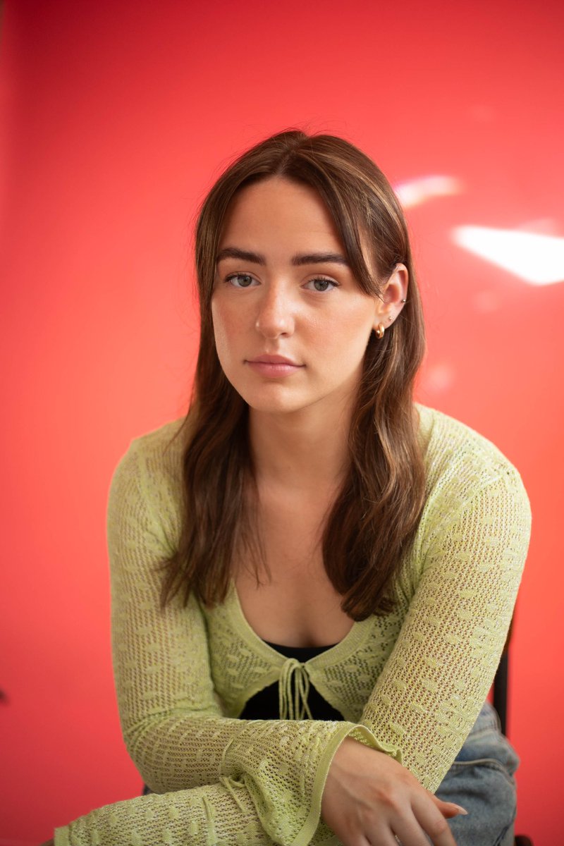 phoebe g tweet media