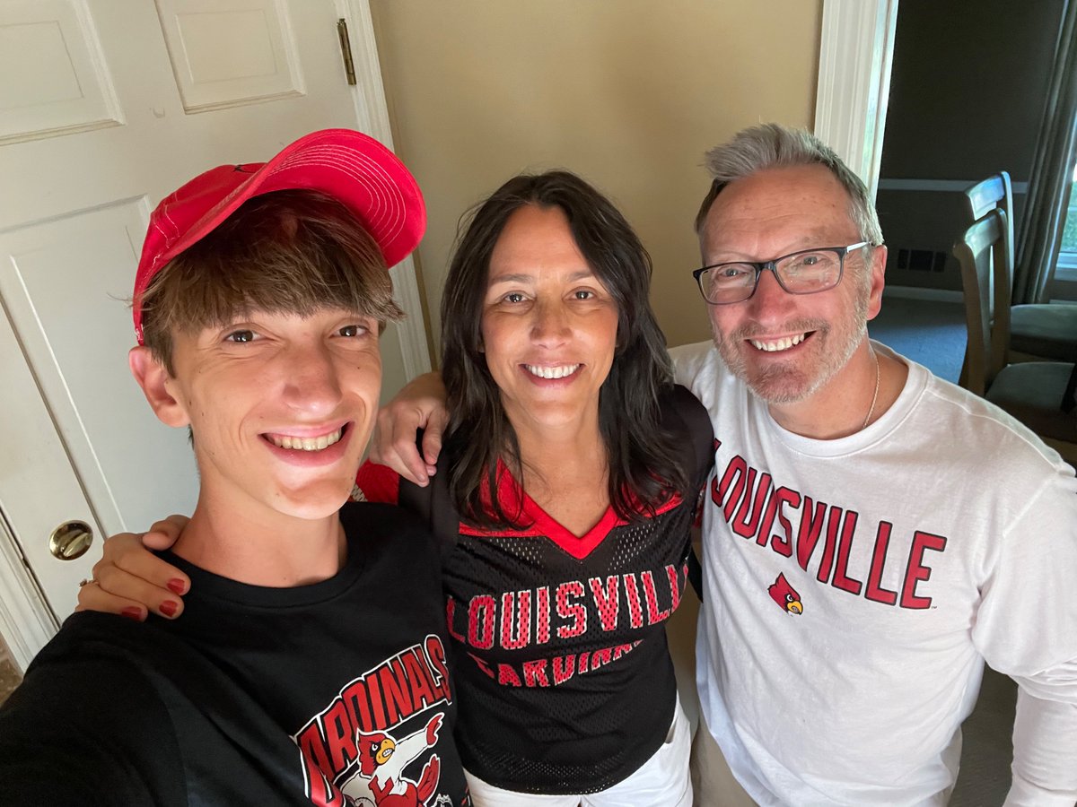ZorbaGarpRules's tweet photo. Indy bound!
#GoCards #FreeThePipe #BroughtBrohmHome https://t.co/Q620szQxDs