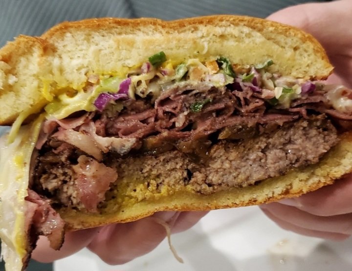 BringBrohmHome's tweet photo. Hey #CardNation, if you're in #Cardnapolis, or on your way up, & looking for a good spot to grab a bite, try BRU BURGER BAR. Great burgers & fries made well. Toast a beer or 5 while you're here too 🍻 #BruBurgerBar #GoCards #LetsPlayFootball #BrohmSquad #IndyEats #BeatIndiana https://t.co/omsNFwvhtF