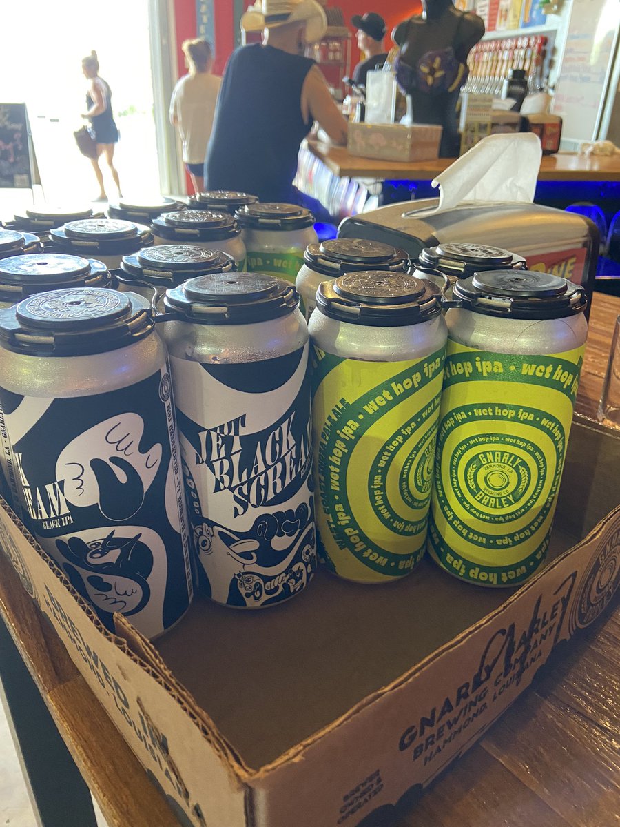 rayserbacks's tweet photo. Fall means Razorback football and football means drinking beer!  Why not have enjoy some local Black IPA and Wet Hop IPA this weekend from @GnarlyBarley #drinklocal #WPS 🐗🍺😎 https://t.co/66GHMRUaQU