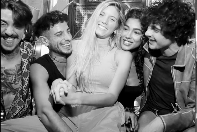 jughel_'s tweet photo. "in questa edizione non mi affezioneró a nessuno"
sempre io alla seconda puntata che stravedo per loro: #gf #grandefratello https://t.co/4pzmEoL1xl