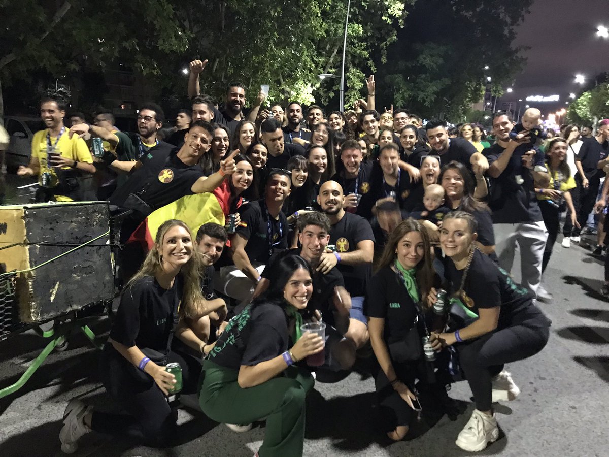 Comienzan las Fiestas Populares de #Humanes 2023, en honor al Santísimo  Cristo de la Agonía, con el tradicional DESFILE DE PEÑAS