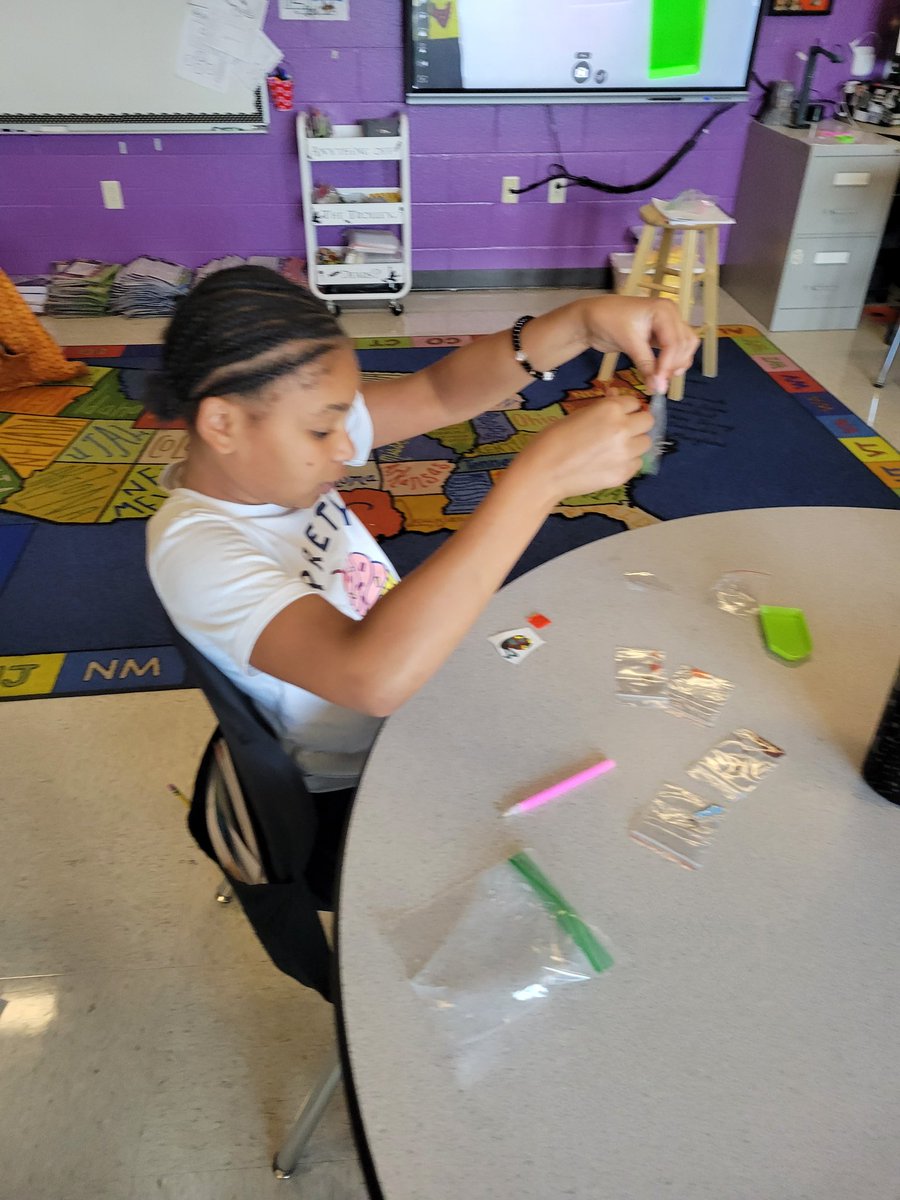 MrsHickcox5's tweet photo. We have been looking forward to diamond painting since the first day of school! #gettingcrafty #CREateleaders https://t.co/Gimt24hUFF