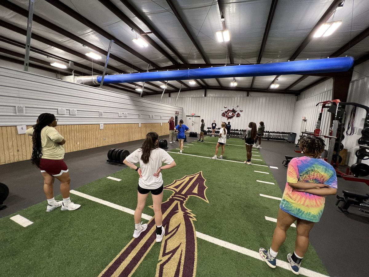 RiverdaleLW's tweet photo. Finish strong FriYAY ๐ช๐ช๐พ๐ช๐ป #LadyWarriors #BeStrongDoTheWork @RiverdaleHighTN https://t.co/NRfR8YXHiK