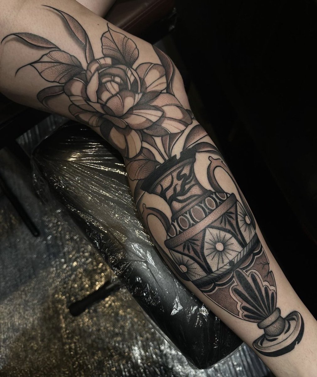 Alexraejasa's tweet photo. Here’s my work you should book w me hehe https://t.co/PsVMEjMQ1z