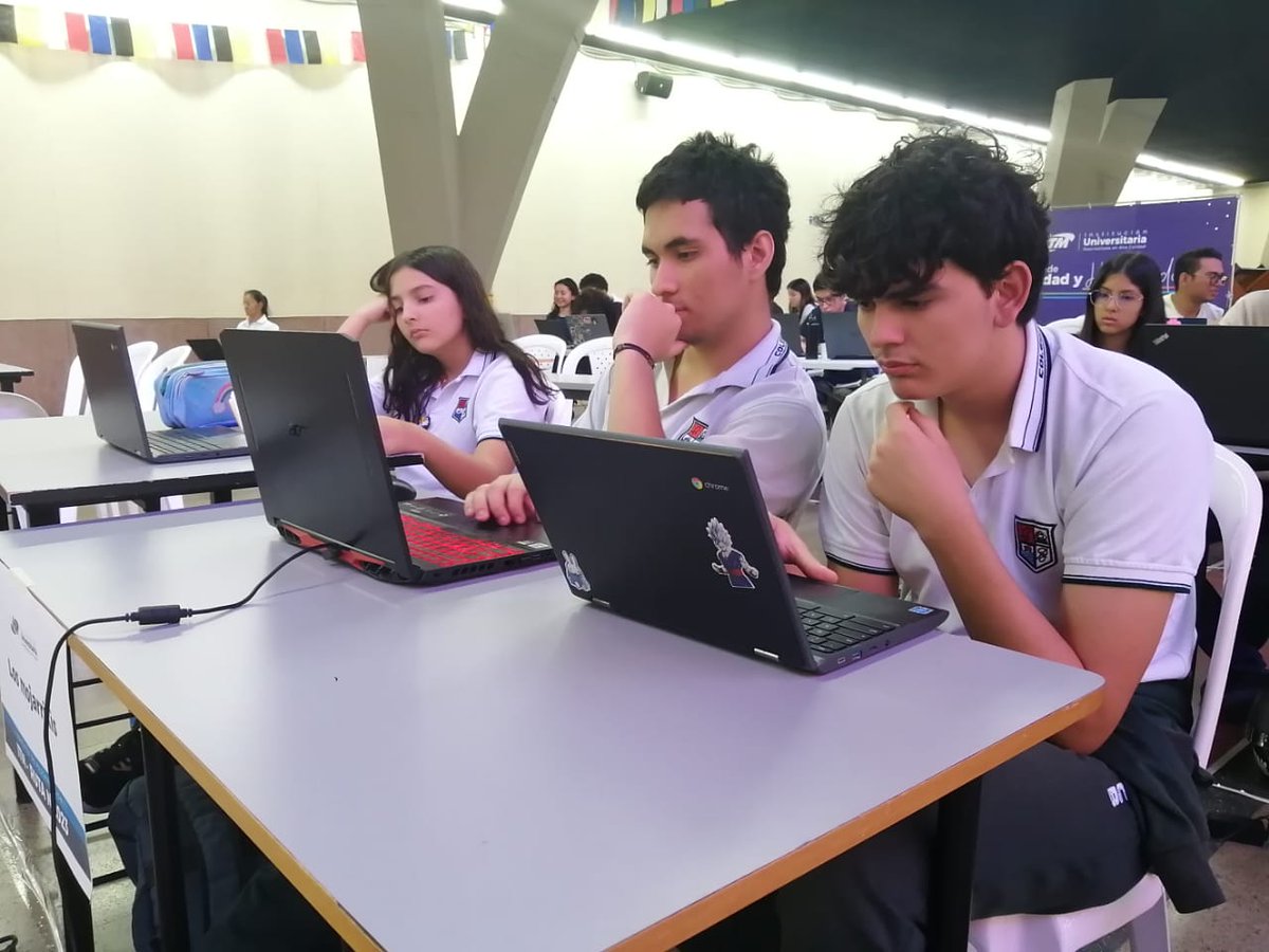 ITMinstitucion's tweet photo. La MaratónTech 2023 está en marcha y los equipos ya están listos para poner a prueba sus habilidades. 💪

En esta fase semifinal, los participantes deberán resolver desafíos de programación en diferentes lenguajes. 💾

¿Quién será el equipo ganador? 🏆 
@RedProgramacion @Ruta_N https://t.co/h3xgJn3hzV