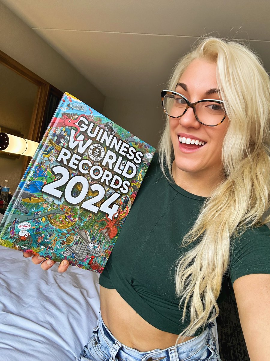 GraceGoodCirque's tweet photo. I’M OFFICIALLY A GUINNESS WORLD RECORD HOLDER!!🤩 @guinnessworldrecords ⭐️

I broke 2 World Records! 
⭐️Most Hula Hoops on a 48”  Rolling Globe

⭐️ Most Fire Hula Hoops Spun Simultaneously

I can’t believe I finally achieved this goal! Never stop dreaming big, y'all! 🫶 https://t.co/b3E5fzgiUY