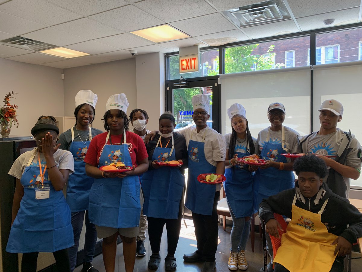 Register your organization for cooking classes with Chef Diamond and Friends.

ChefDiamondandFriends.com

#ChefDiamondandFriends #CookingClubForKids #ChefDiamond