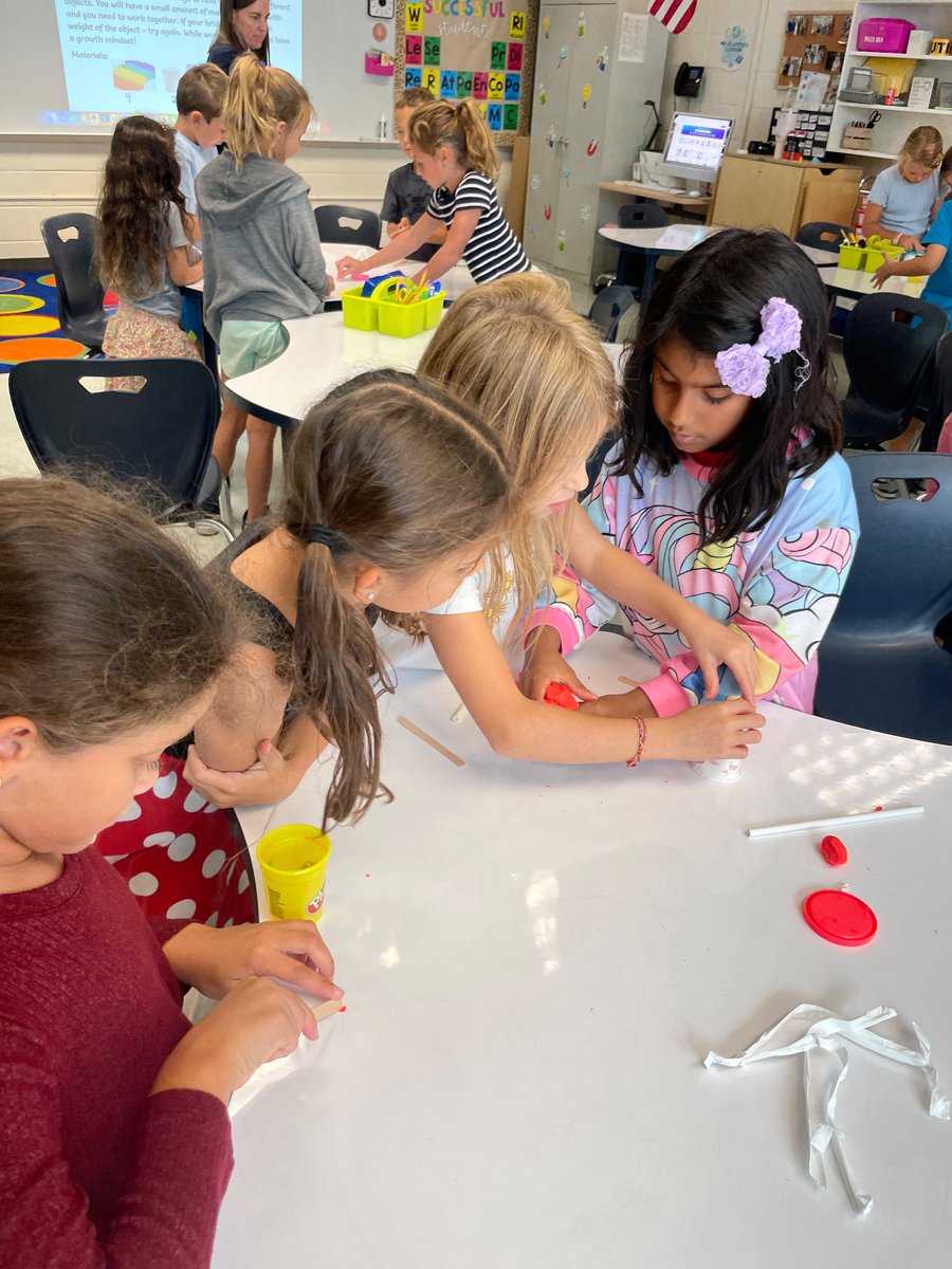 FESsteamlab's tweet photo. Building bridges with limited materials calls for strong teamwork and a growth mindset. 2nd grade rocked this challenge! https://t.co/bD565DbjBT