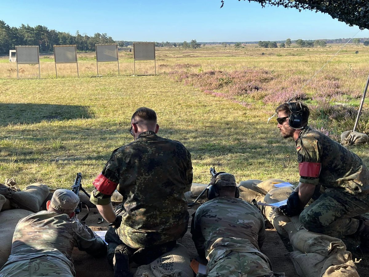 MPRAONLINE's tweet photo. HOOAH to the 204th and the 615 MP Companies who recently competed alongside our host nation counterparts in the Feldjäger shooting competition in Münster! Thanks for sharing these pictures with us!
#MPRA #MilitaryPolice #Feldjäger #ArmyMPs https://t.co/SDOfEm6bpX