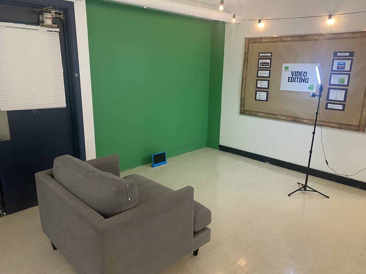 Next is: Makerspace, Building Zone, Textiles/Cricut and Video Editing! The students will be eager to visit these zones and use their imagination and creativity for all of their brilliant ideas! <a href="/StBonaventures/">St. Bon's 🇨🇦</a>