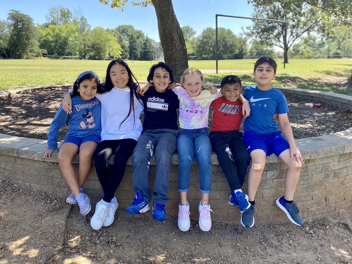 Happy Friday Columbia! Have a great weekend! #smallschoolbigheart ⁦<a href="/FCPSRegion6/">FCPS Region 6</a>⁩