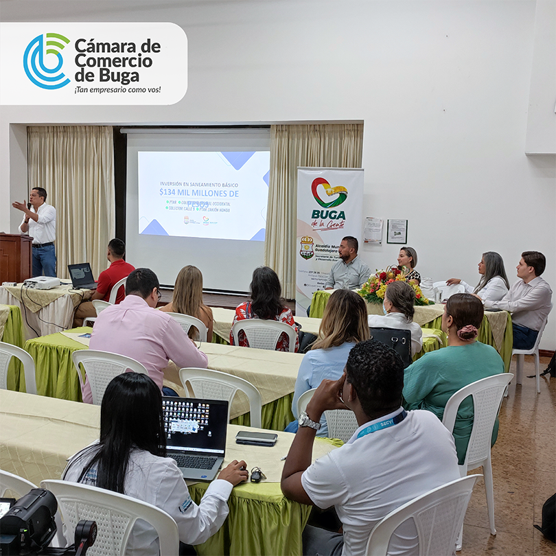camarabuga's tweet photo. Participamos del Encuentro Empresarial organizado por la Alcaldía Municipal de Buga, donde se pudo socializar a los empresarios las actividades y programas que se están realizando desde la #CCBuga para el fortalecimiento del sector empresarial de Buga y su jurisdicción.
#CCBuga https://t.co/I0n3ztDkyC