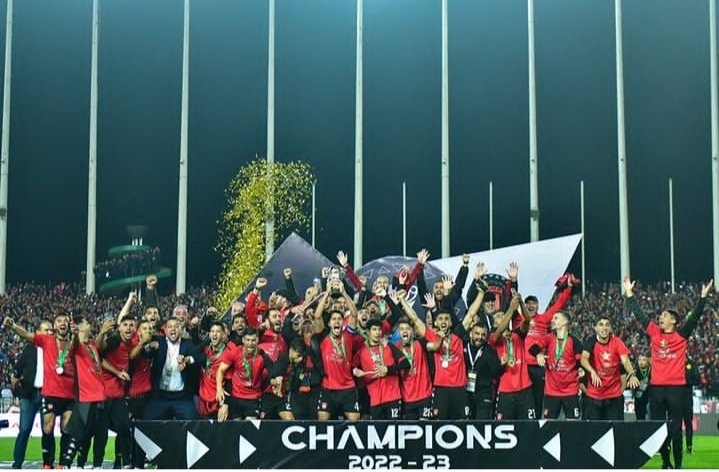 hello_algeriaa's tweet image. WE ARE THE CHAMPIONS  🏆
Congratulations @USMAofficiel
👏👏
#Allezlesrouges 🔴⚫💪
#ASCUSMA
#اتحاد_العاصمة 
#USMA