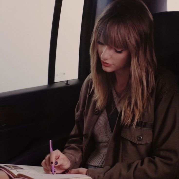 janesreputation's tweet photo. dear diary..
i slayed again

love, taylor https://t.co/kHynRHa80x