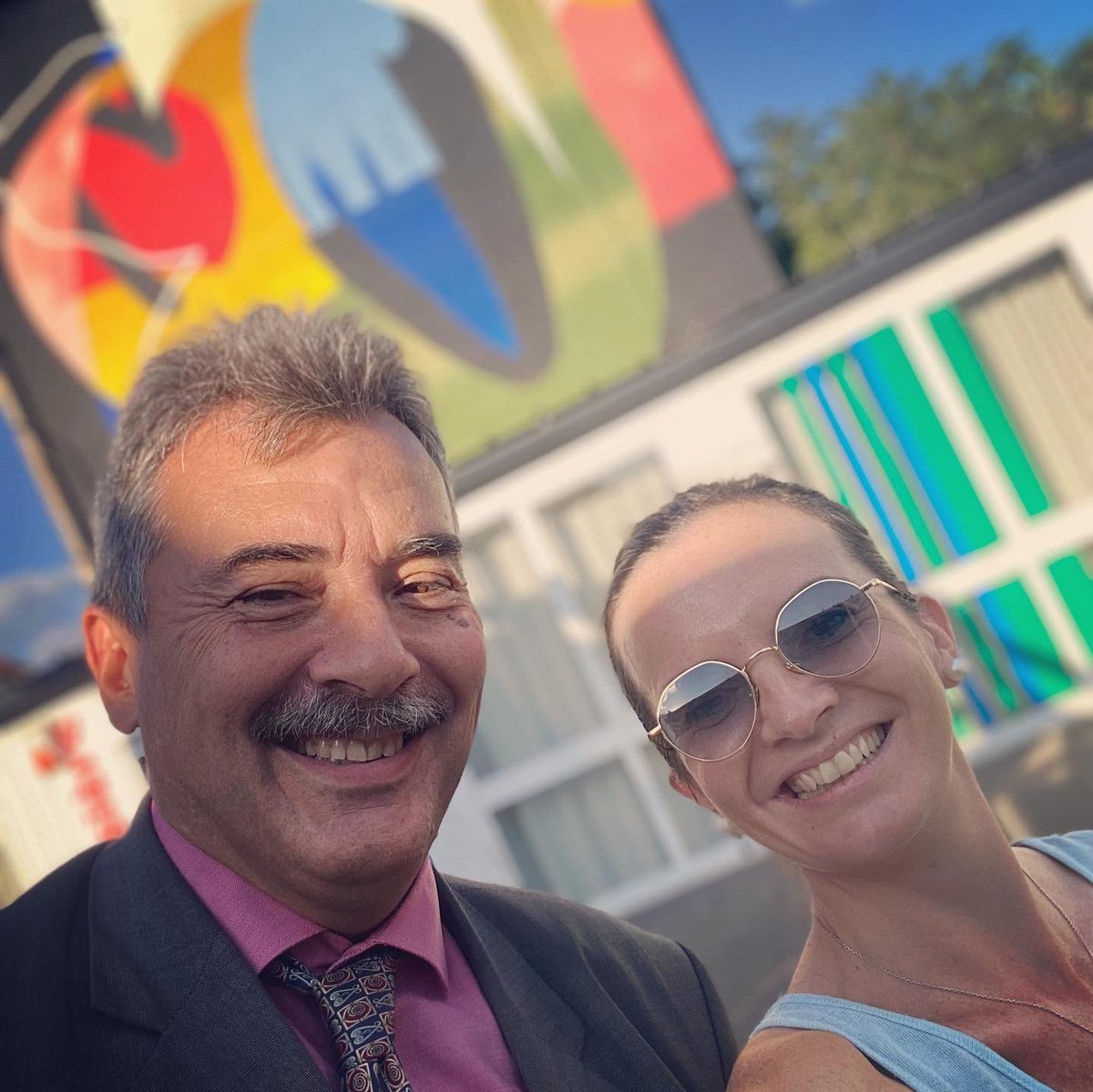 cgicquel's tweet photo. Well, it's always better when we're together 🎶

Chaque week-end La Traversière s’anime à @VilleArgenteuil un lieu d’urbanisme transitoire théâtre de toutes les expressions et créativités, lieu de rencontres de tous âges et tous horizons!

#urbanismetransitoire #amenagement https://t.co/2EDD7iEln7