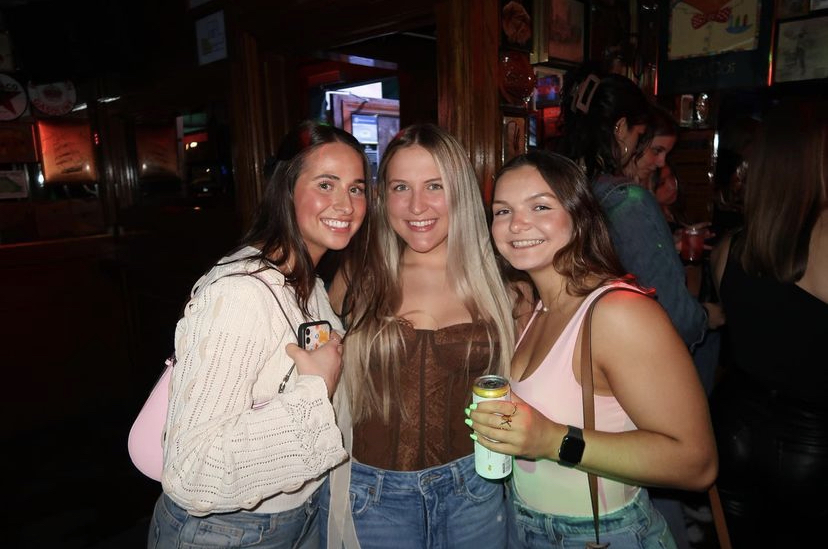 The weekend is calling. It's about time your plans made it out of the group chat. 📱
Tag your Hangge Uppe crew below. ⬇