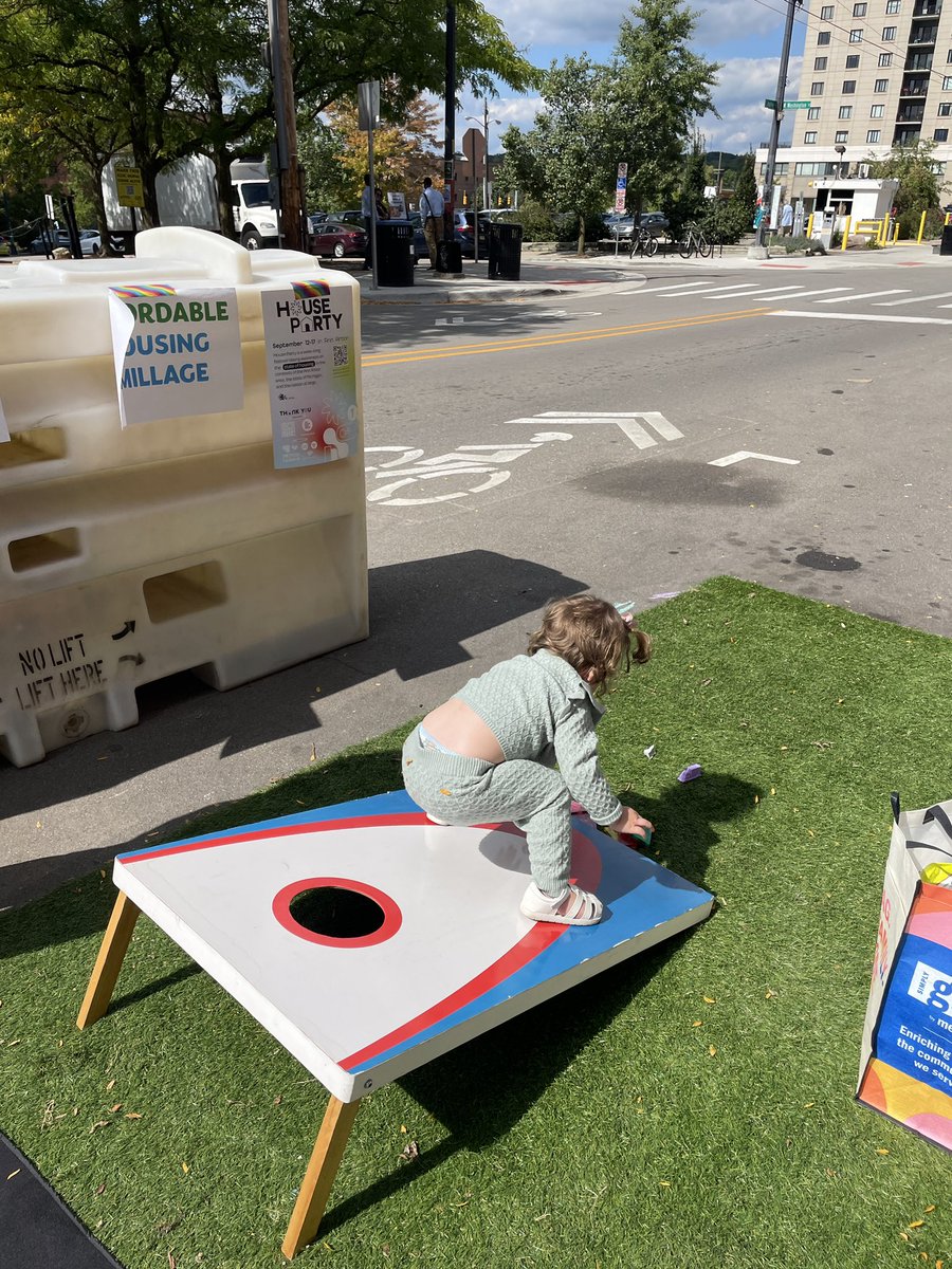 Linh Song tweet media