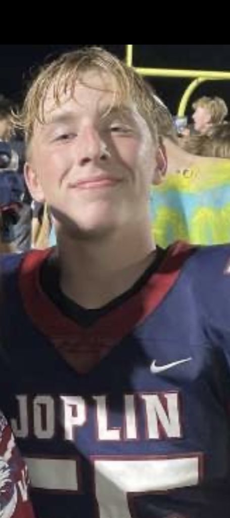 NotEricLathan's tweet image. @josiahhazlewood what the hell are you smiling about. in just a couple hours you are gonna be begging me to stop making you my bitch. @JoplinBarstool