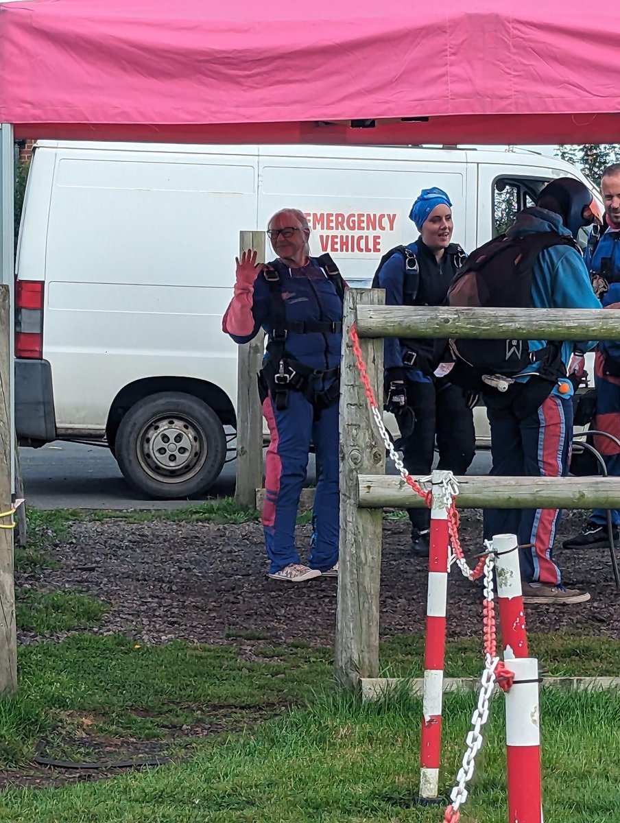 The amazing Karen Breeze, skydiving in aid of <a href="/sathNHS/">SaTH</a> Dementia Charity to support our patients.  Well done Karen
