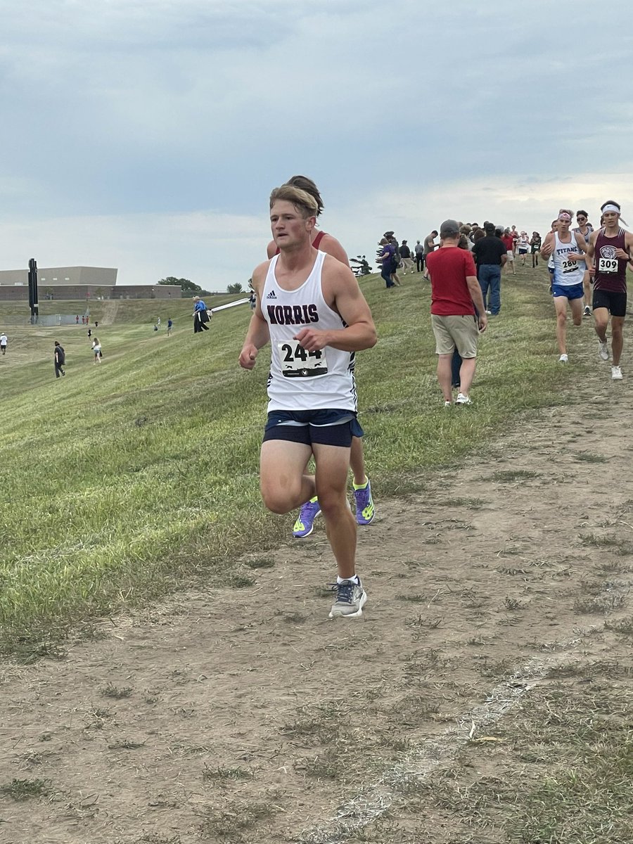 rrgoracke's tweet photo. Waverly XC Meet.  Boy JV. https://t.co/rAfUy1egQ8