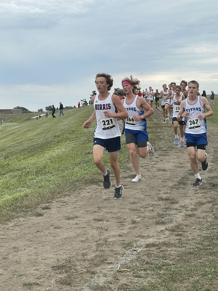 rrgoracke's tweet photo. Waverly XC Meet.  Boy JV. https://t.co/rAfUy1egQ8