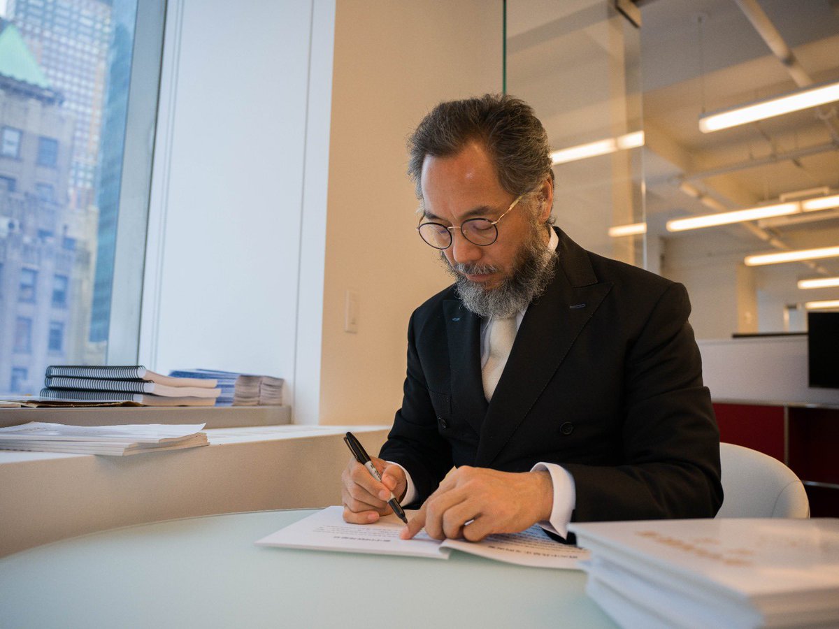 8爪鱼：
今天9/15，整整6个月的今天，又收到了七哥的来电，声音依旧洪亮，幽默自信，满满正能量：
1、感慨了时间转瞬6个月了，彼此表达了思念。😁
2、秋天🍂，果实成熟的季节，会和家人们团聚的。
3、墙内经济太烂了，农场要更爱护墙内的战友，手拉手走过这个美好季节。