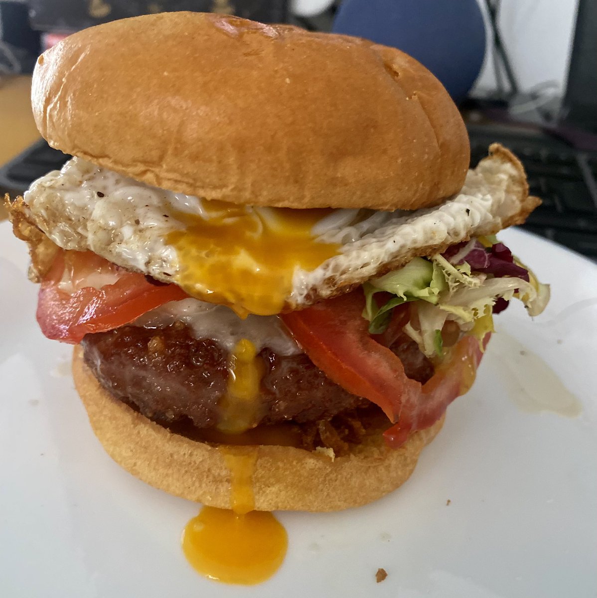 arielGfalcon's tweet photo. Pedí una McDonnald y me trajeron esta mierda https://t.co/TSMpgU9Rru