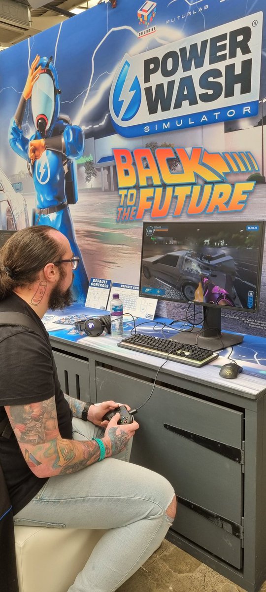 DaveWoodwardAC's tweet photo. Had such a fun time at my first WASD event in London, spending it with friends, old &amp; and new, and also the Ubi Family 💚 
It was great to see Abubakar Salim again (Bayek from Assassins Creed Origins) and watch him enjoy the upcoming Prince of Persia 

#UbisoftUK
#WASD https://t.co/9S9n4d2dZc