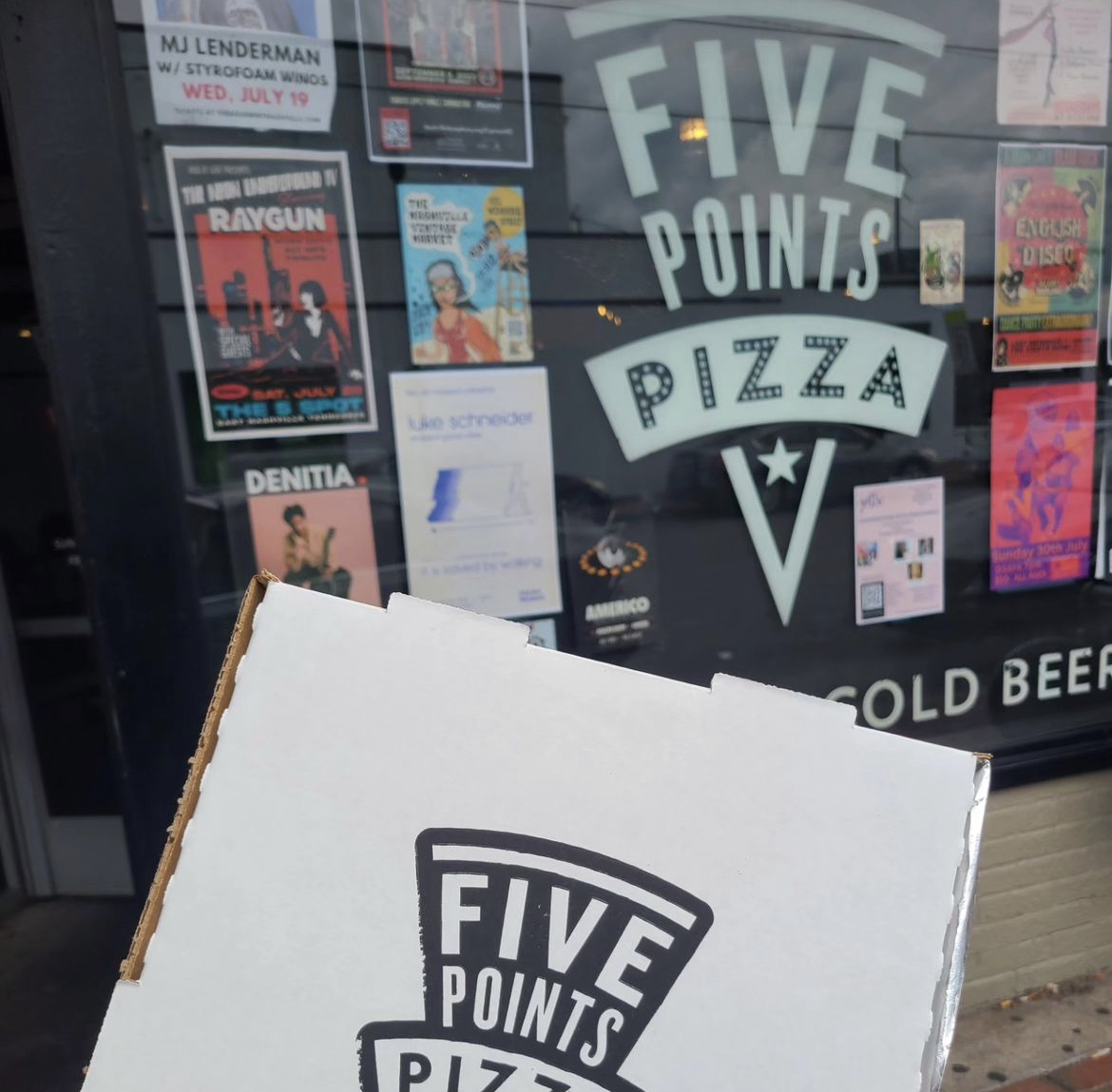 fivepointspizza's tweet photo. Fridayβs are better with carryout from the Eastside π #fivepointspizza https://t.co/BK6atA8vsy