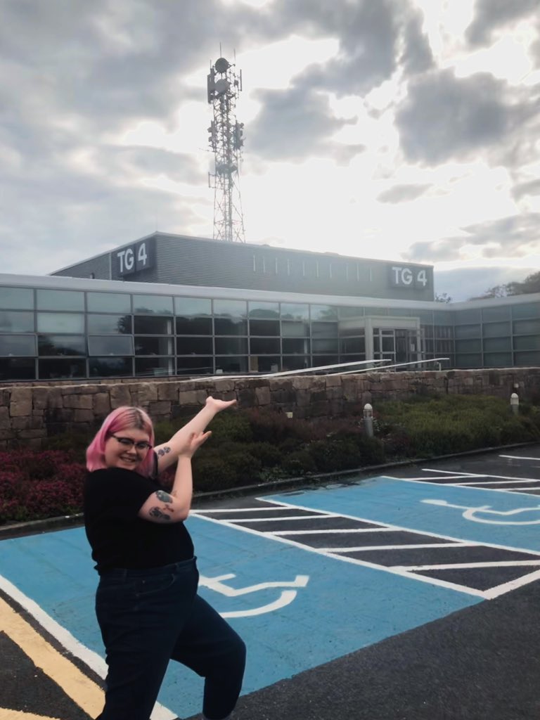 cúnla ní ḃ moss (@nibmoss) on Twitter photo deireadh ré i <a href="/TG4TV/">TG4</a> 💔
tá mé chomh buíoch don bhliain is fearr i mo shaol ag obair le <a href="/BLOCTG4/">BLOC</a> agus <a href="/MOLSCEAL/">MOLSCÉAL</a> agus neart cairde nua 🫶
//
end of my era in TG4 💔
i’m so grateful for the best year of my life working with BLOC & Molscéal and many new friends 🫶 deireadh ré i <a href="/TG4TV/">TG4</a> 💔
tá mé chomh buíoch don bhliain is fearr i mo shaol ag obair le <a href="/BLOCTG4/">BLOC</a> agus <a href="/MOLSCEAL/">MOLSCÉAL</a> agus neart cairde nua 🫶
//
end of my era in TG4 💔
i’m so grateful for the best year of my life working with BLOC & Molscéal and many new friends 🫶