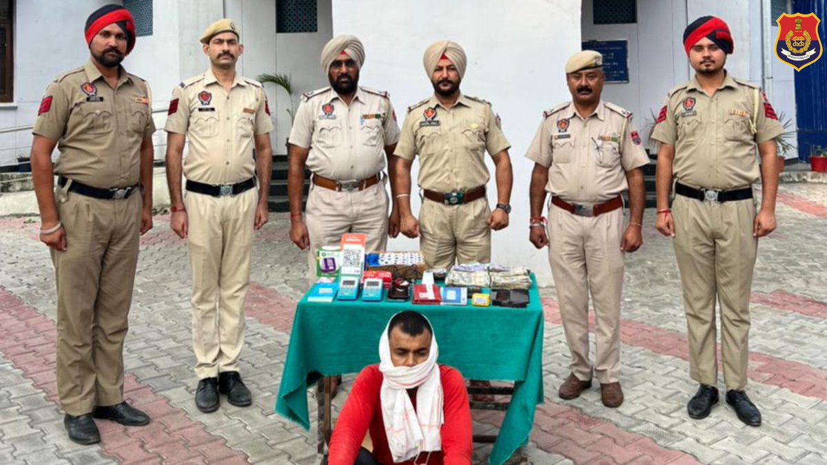 PathankotPolice's tweet image. Cracking down on an interstate cybercrime gang, Pathankot Police busts a sextortion and online fraud racket. Key culprit apprehended, ₹2.5 lakh cash and three POS machines seized. SSP advises caution on social media friend requests. 
#CyberSafety #CyberCrimeCrackdown