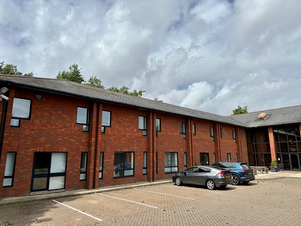 Talon House located on Crownhill Business Estate offers a complete "plug and play" solution, the Magenta suite is fully refurbished and incorporates meeting rooms and open plan office space. The rent incorporates the service charge, cleaning &amp; Utilities.#A5 #CentralMiltonKeynes