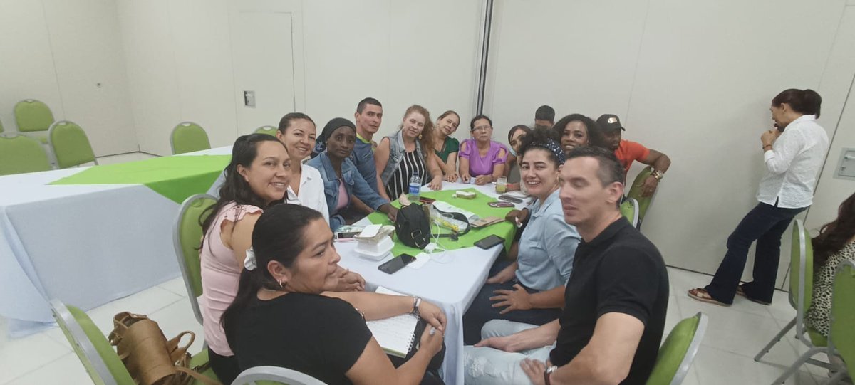 La_Hora_de_Leer's tweet photo. Al cierre de la semana de formación, los tutores de Risaralda se reúnen en CDA para planear las acciones de la ruta de acompañamiento. @PTA_Colombia @PTA_Colombia https://t.co/ZkUfXjLbm1