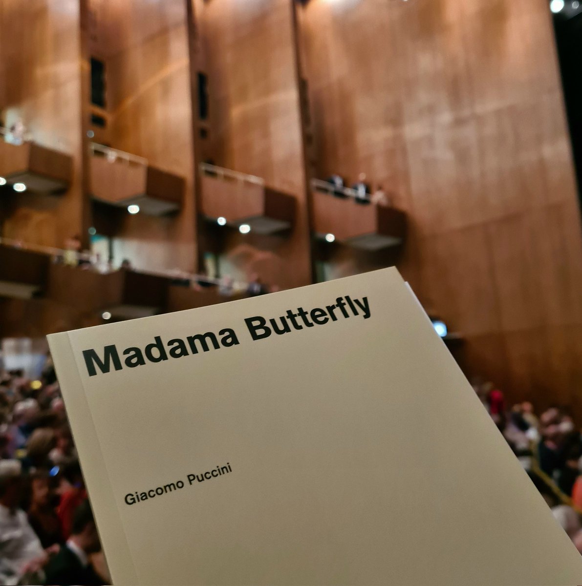Opernjunkie's tweet photo. Vor meiner #MadamaButterfly im Sommer in #Bregenz habe ich diesen #Puccini 6 Jahre lang nicht gesehen und wie es der Zufall so will, jetzt innerhalb von 9 Wochen dreimal und innerhalb 6 Tagen zweimal, heute an der #DOB mit der wunderbaren Elena #Stikhina 🎶 https://t.co/yAQhQCO2U4