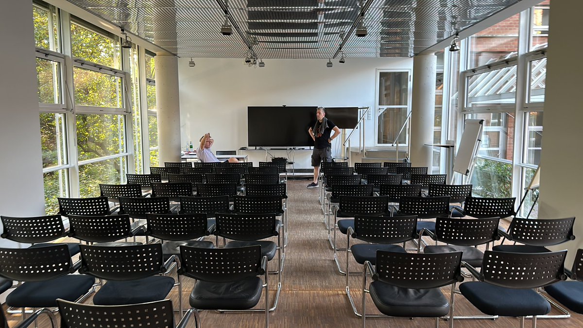 Everything is ready for the PowerShell Saturday morning of #Psugh after setting up the chairs I wish I had a spine of adamantium :-)