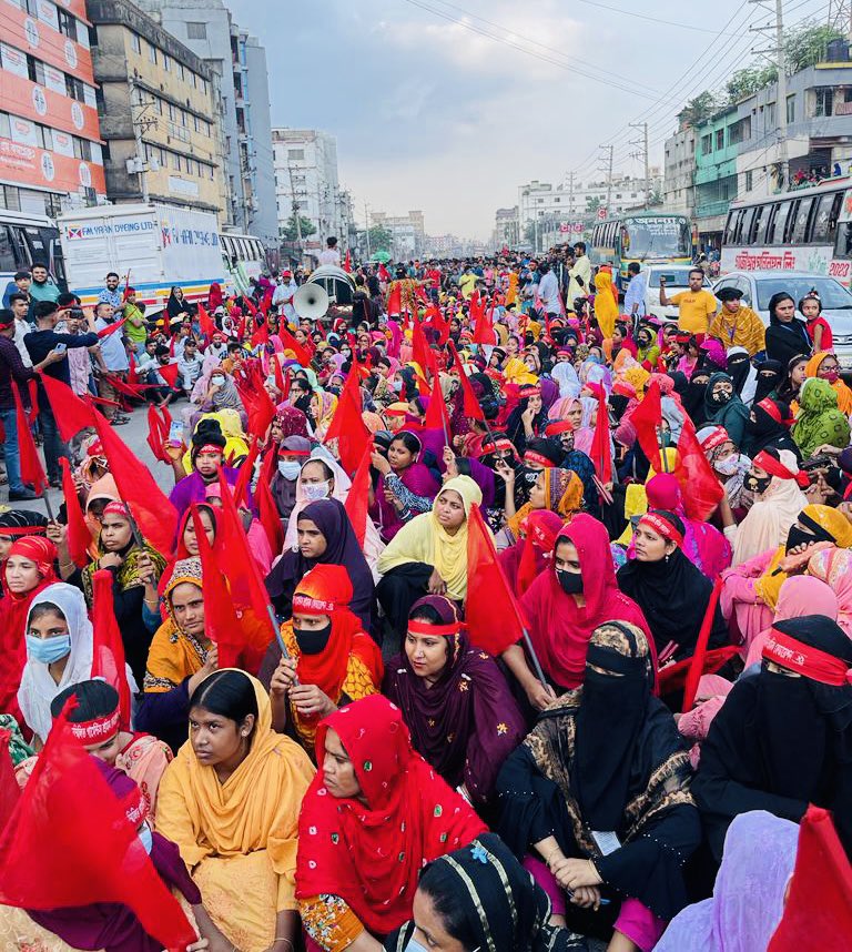 labourstart's tweet photo. IndustriALL_GU: RT @NazmaAkter73: Today in Gazipur BD around 20000 workers came down to the street like an ocean with the demand of 23000 Taka #minimum_wage. 23000 taka minimum wage has to be implemented urgently.
@IndustriAll_GU @SolidarityCntr @ProgInt… https://t.co/TH4CecGqCf