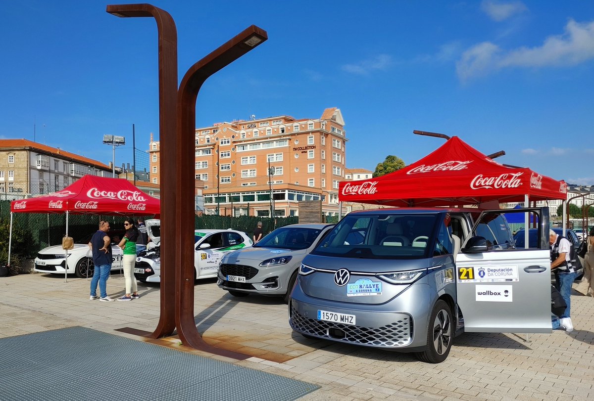 EloyTP's tweet photo. #Coruña - Ya están en el Parrote los coches 🔌 para disputar este fin de semana el @EcoRallyeCoruna 🚗🚙

#EcoRallyeCoruna 🏁 https://t.co/3UPVhxhAN4