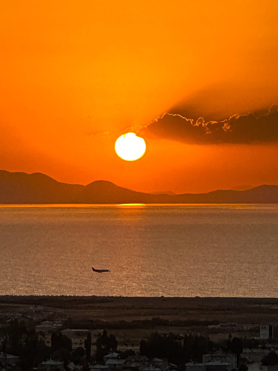 Her gün ayrı bir gün batımına şahit olurum.